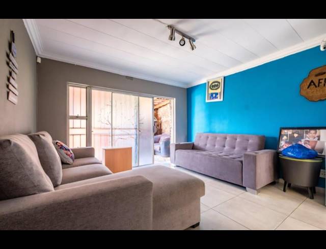 3 BEDROOM HOUSE FOR SALE IN MULBARTON